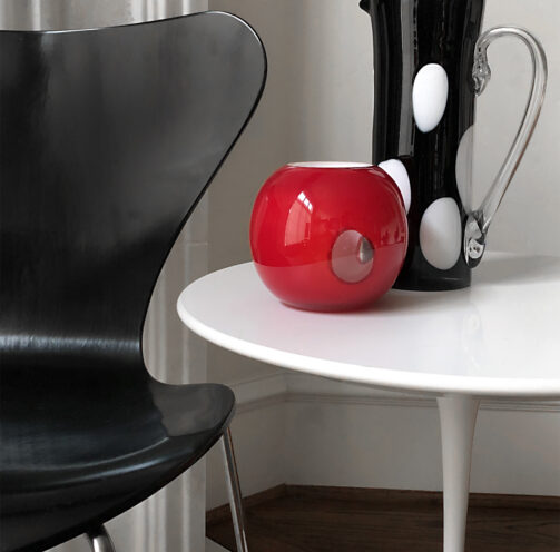 Jacobsen Series 7 chair + Saarinen Tulip Table